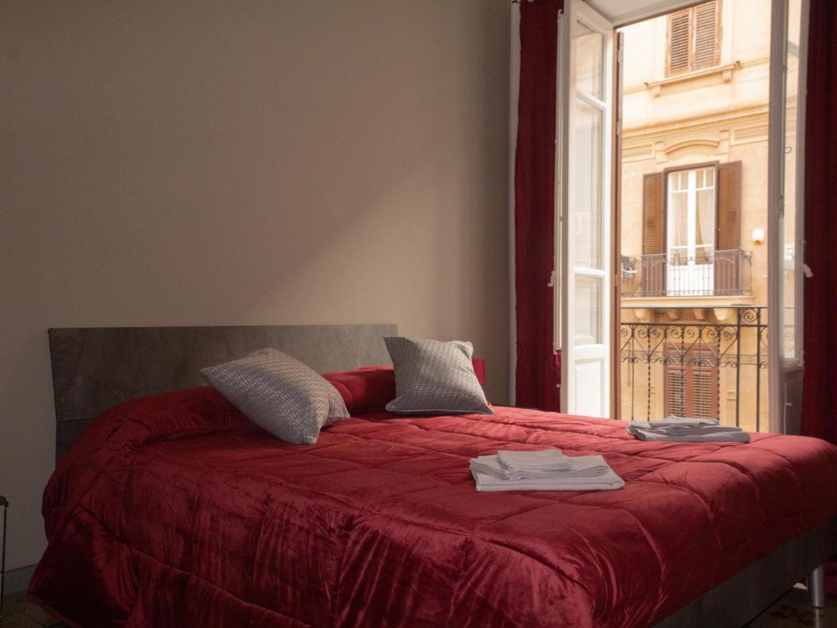 Pacini Deluxe Apartment Palermo Bagian luar foto