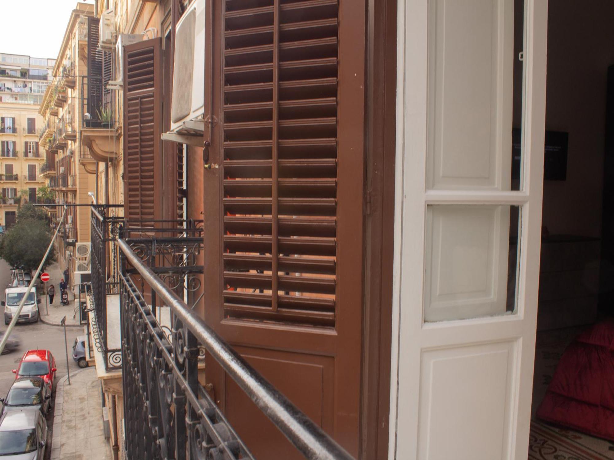 Pacini Deluxe Apartment Palermo Bagian luar foto