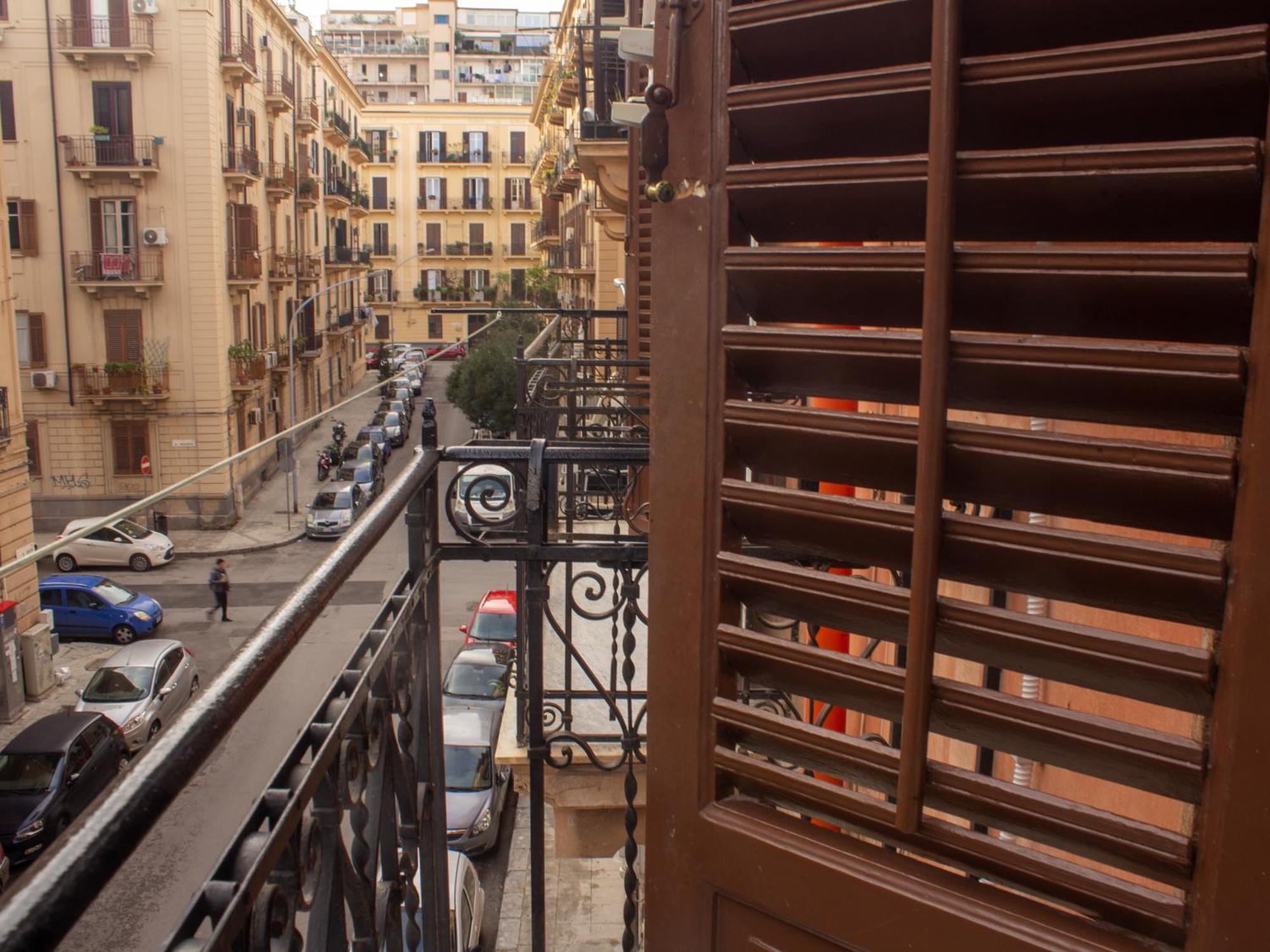 Pacini Deluxe Apartment Palermo Bagian luar foto